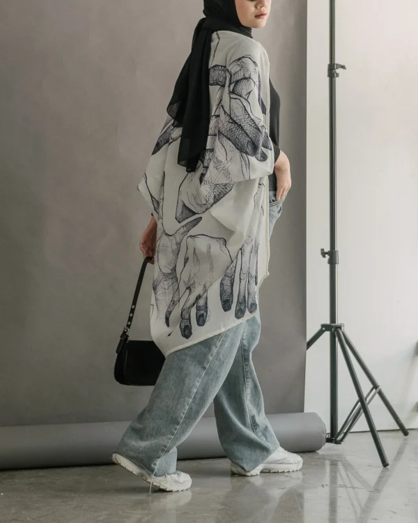 Hands Outer foto 1