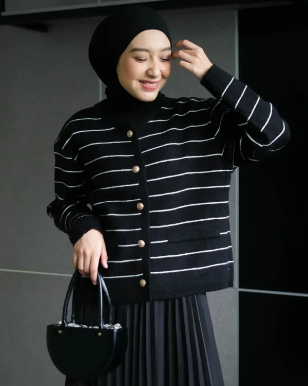 Richika Stripe Cardi foto 3
