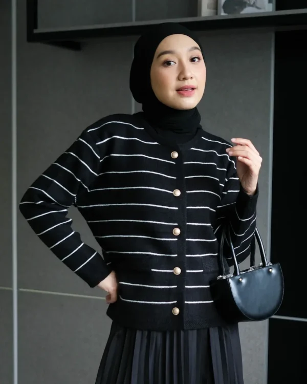 Richika Stripe Cardi foto 4