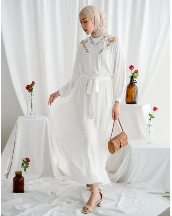 Ayura Longdress foto 1