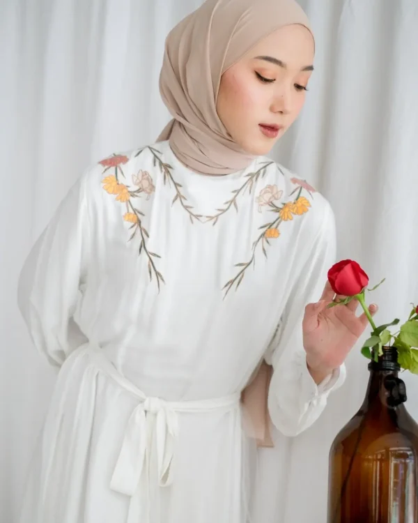 Ayura Longdress foto 2