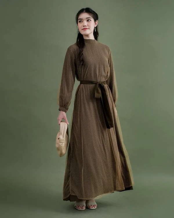Liora Longdress foto 1
