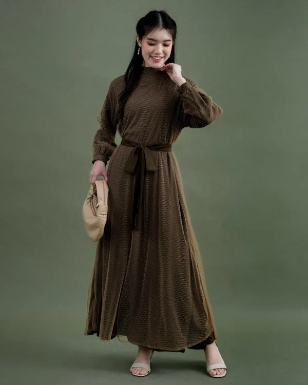 Liora Longdress foto 2