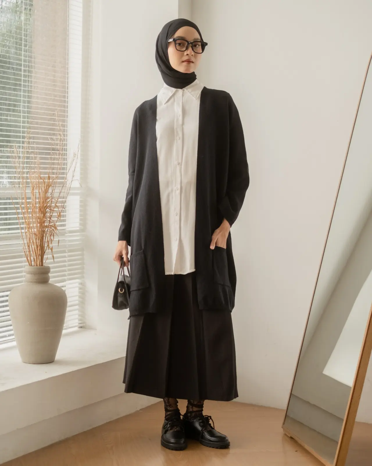 Shalone Cardi foto 5