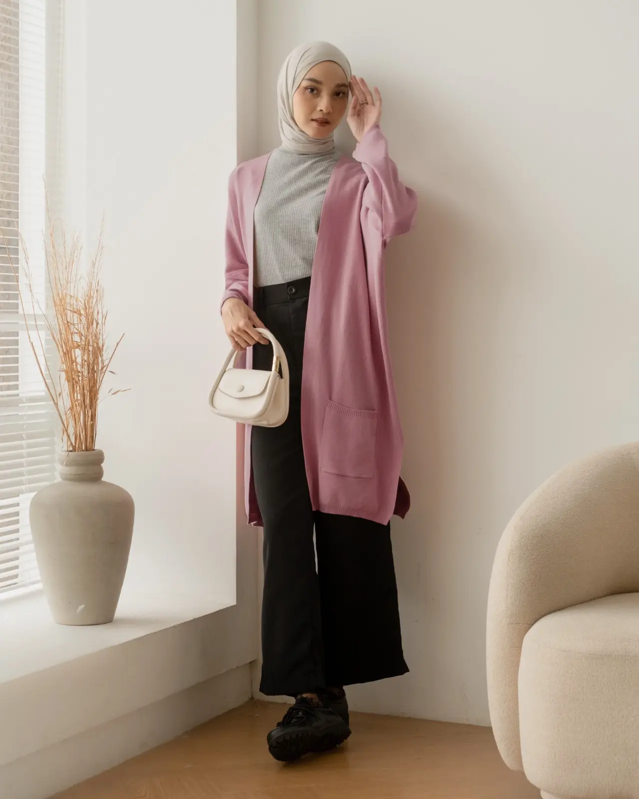 Shalone Cardi foto 16