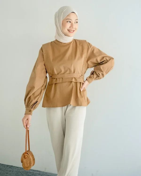 Castel Blouse foto 14