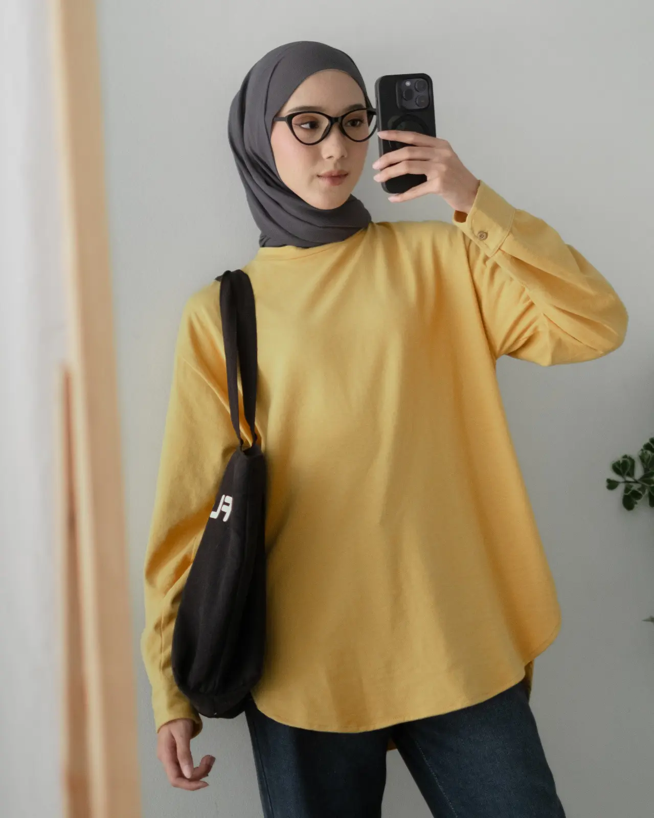 Farida Longsleeve foto 9