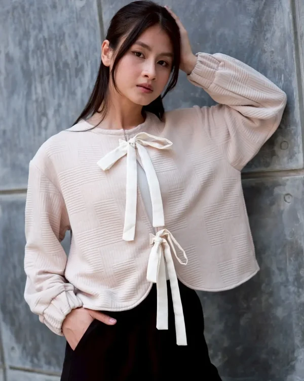 Loreta Outer Cream