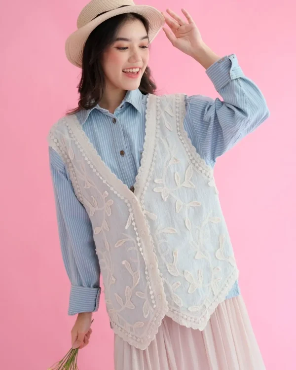 Yasha Vest foto 4