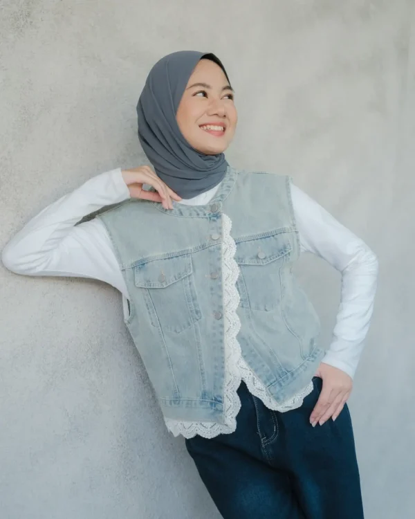 Radeya Denim Vest foto 1