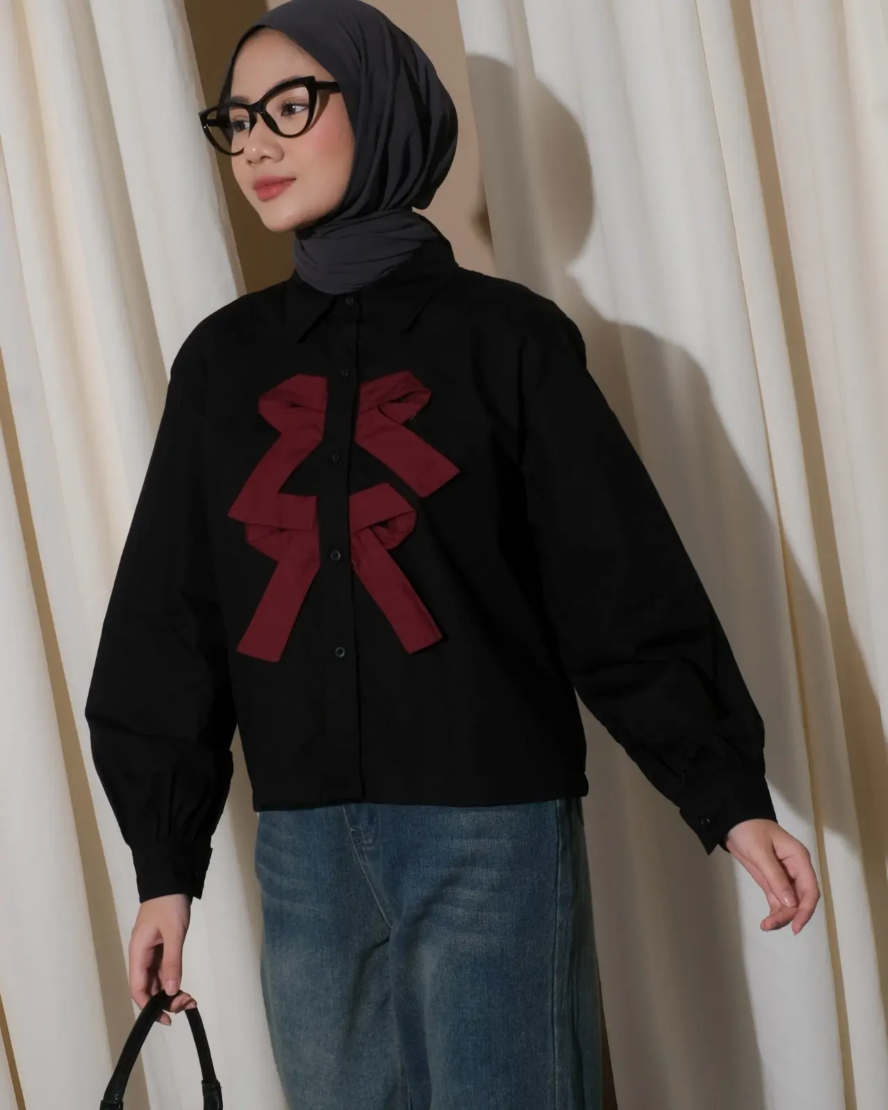 Alternative view of Soljin Shirt