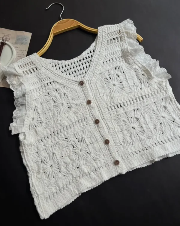 Neyza Vest foto 2