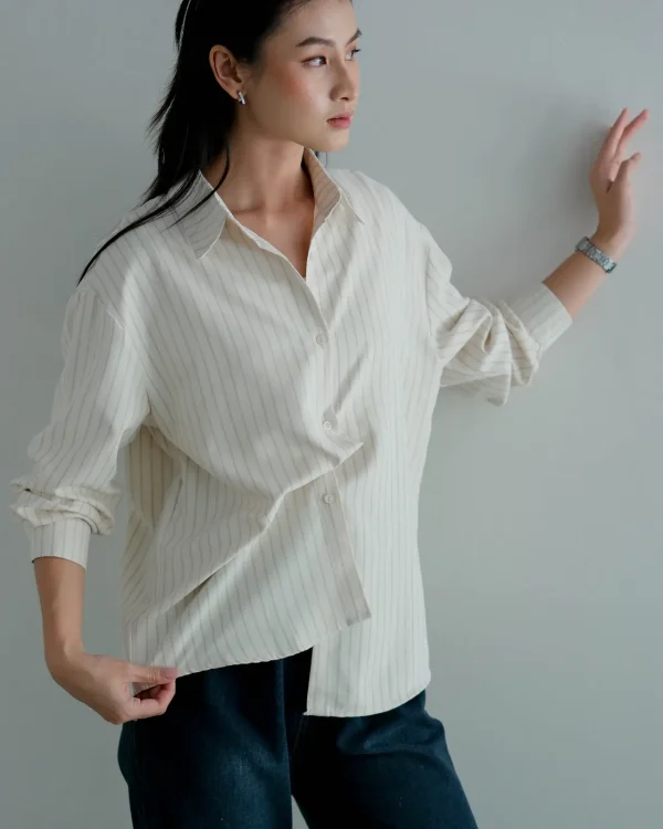 Ushna Shirt foto 1