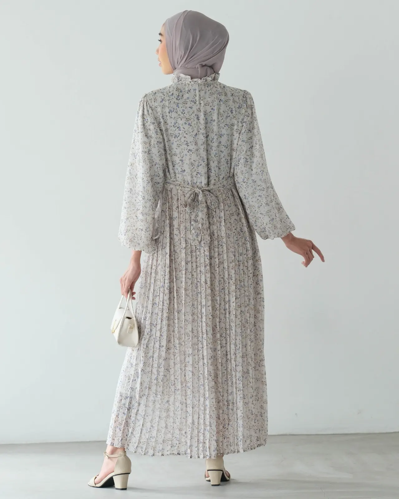 Adriel Maxi Dress foto 12