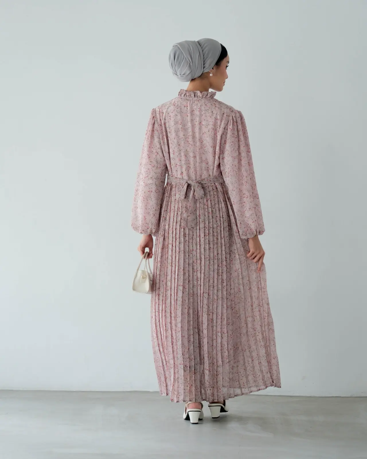 Adriel Maxi Dress foto 6