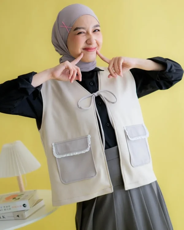 Juliet Vest foto 1