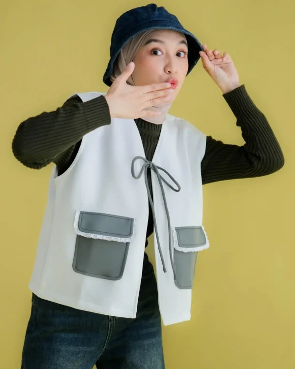 Juliet Vest foto 8