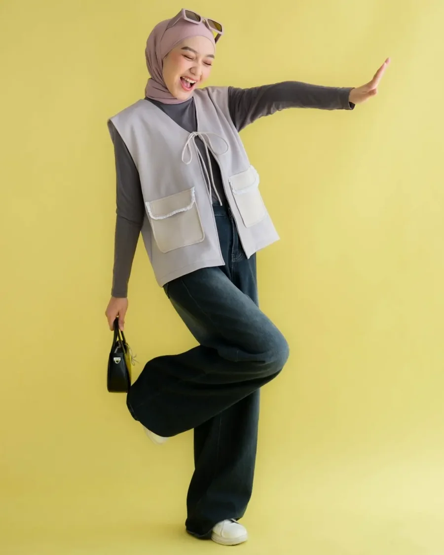 Juliet Vest foto 10