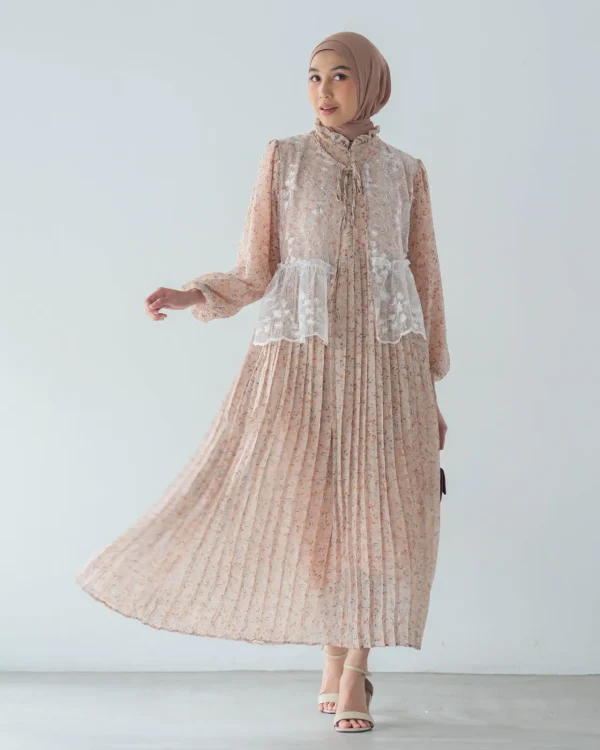 Adriel Maxi Dress foto 1
