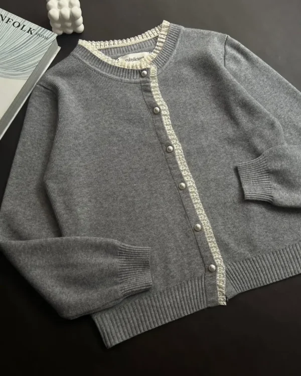 Iqala Cardi foto 6