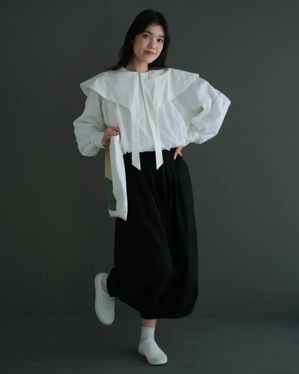 Rajiyah Shirt Broken White foto 1