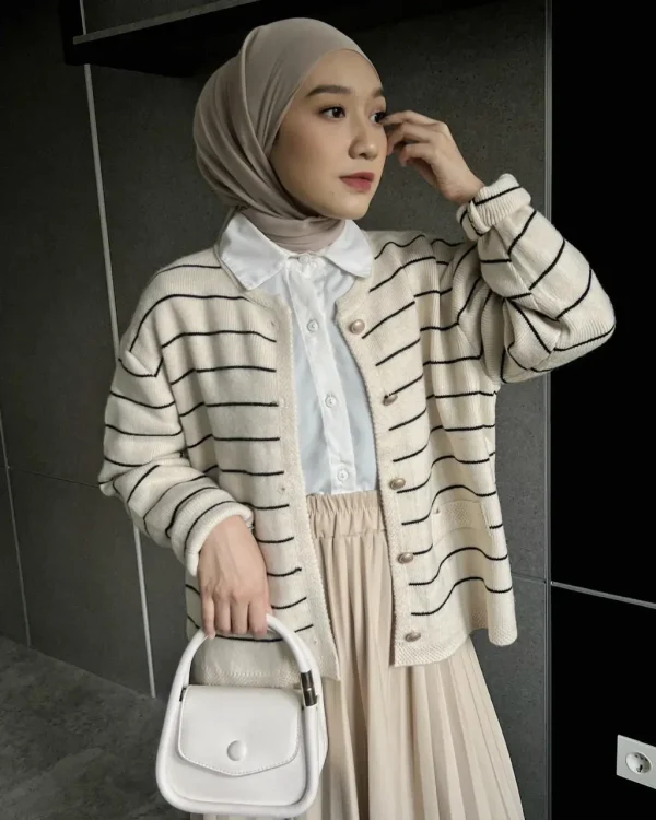 Richika Stripe Cardi foto 8