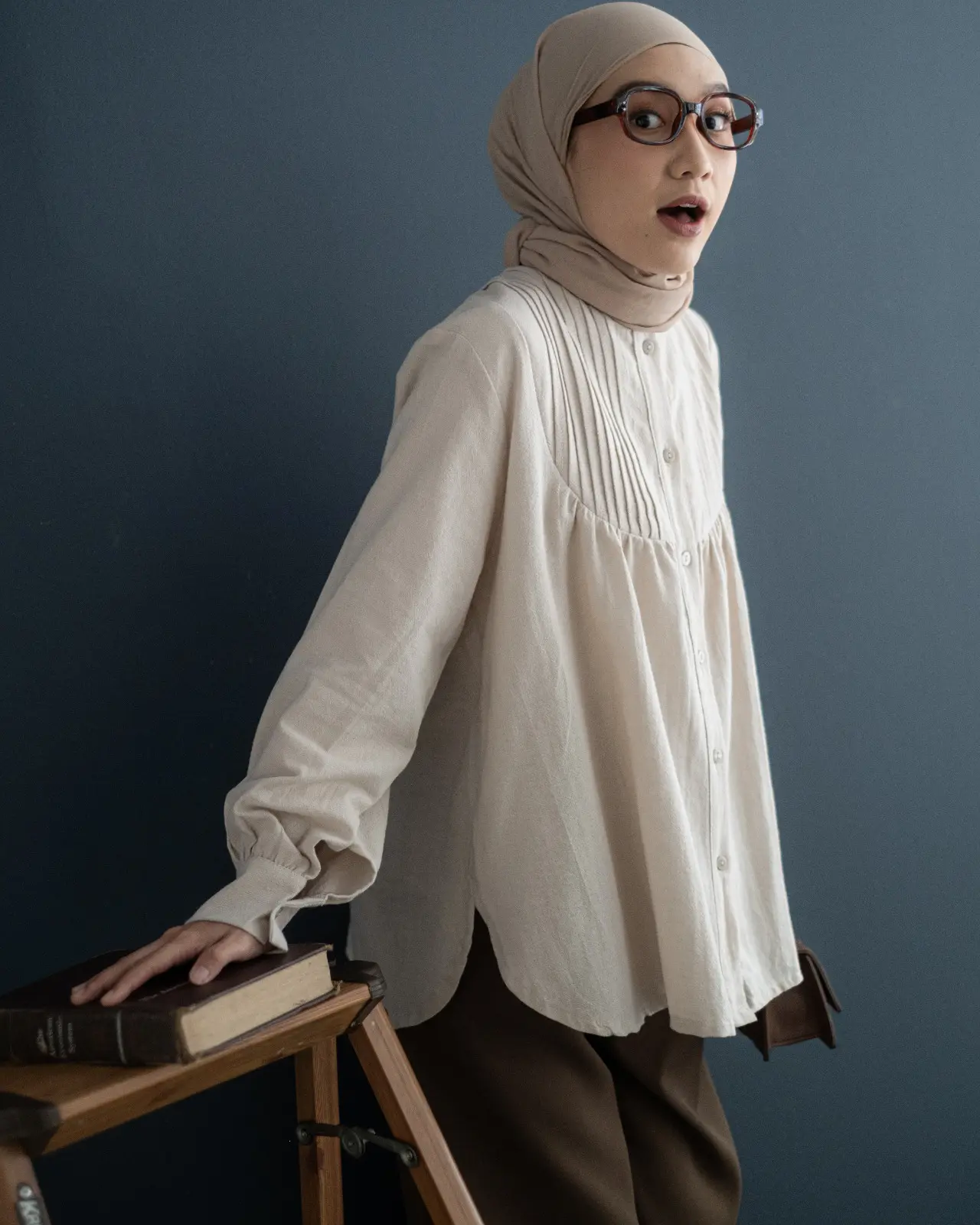 Alternative view of Inez Shirt Kode MR