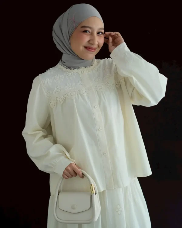 Novia Shirt foto 10