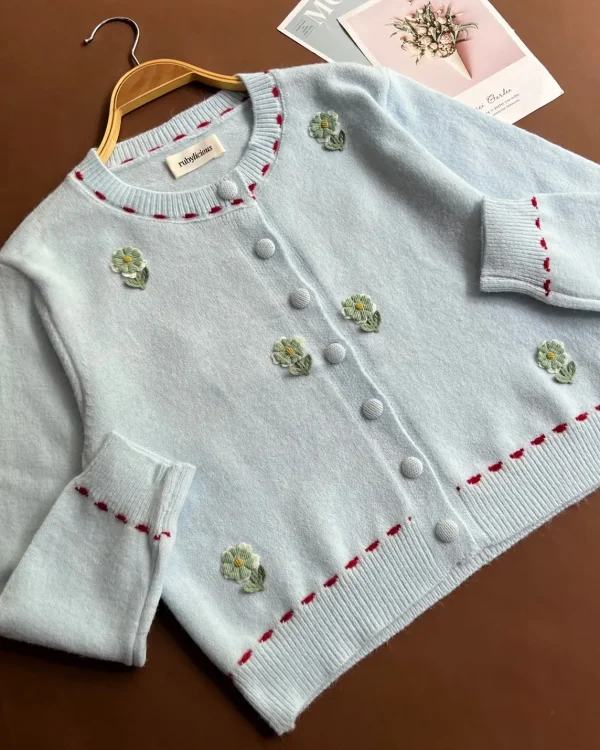 Hevya Cardi foto 1