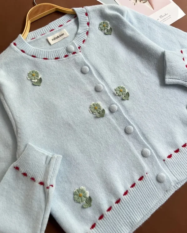 Hevya Cardi foto 3