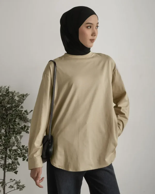 Farida Longsleeve foto 1
