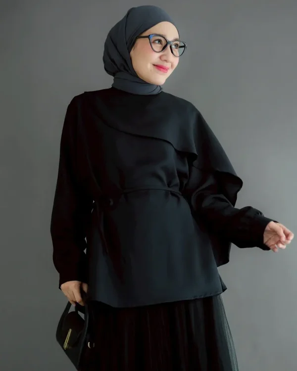 Blainn Blouse