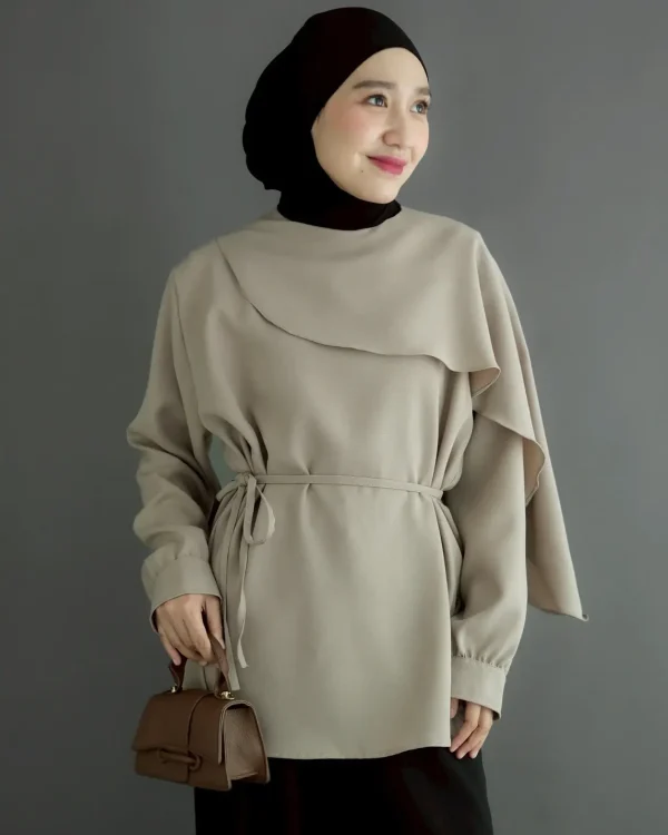 Blainn Blouse foto 1
