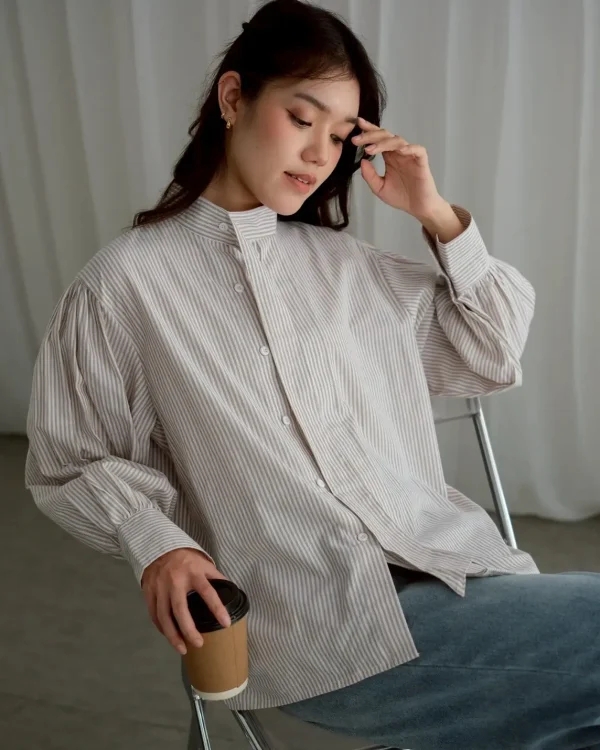 Arela Stripe Shirt Soft Brown | Kemeja Stripe Katun Adem | Kemeja Kerja Santai foto 2