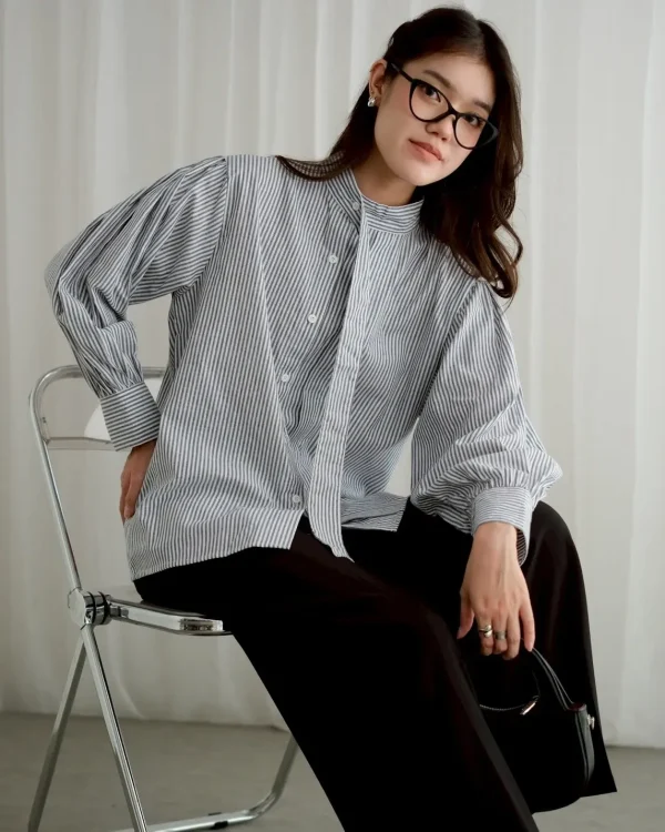 Arela Stripe Shirt Misty Black | Kemeja Stripe Katun Adem | Kemeja Kerja Santai foto 2