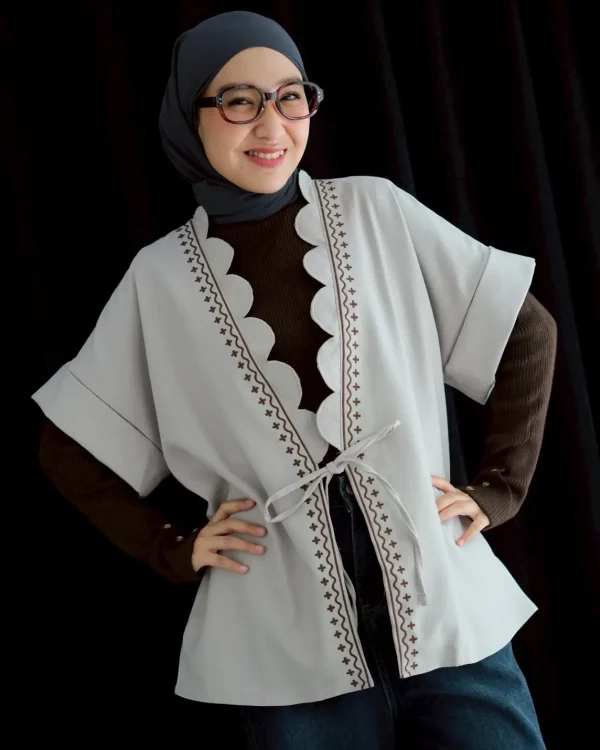 Snezha Vest foto 1
