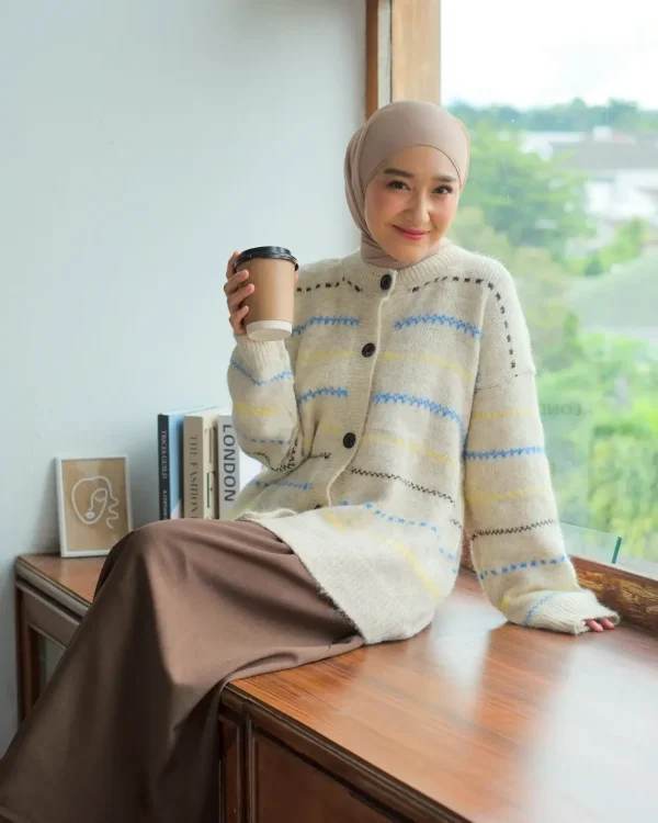 Veylia Cardi foto 1