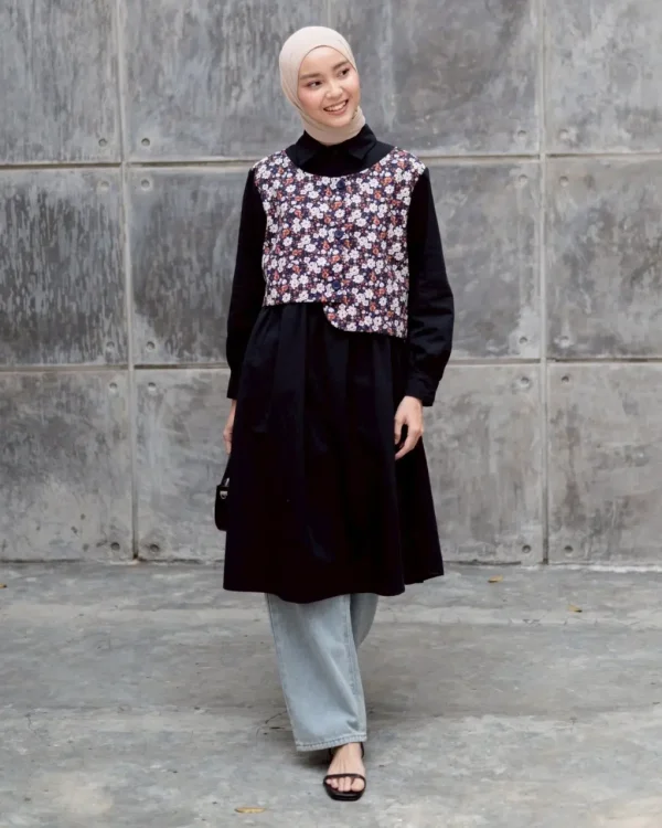 Moiru Midi Dress foto 1