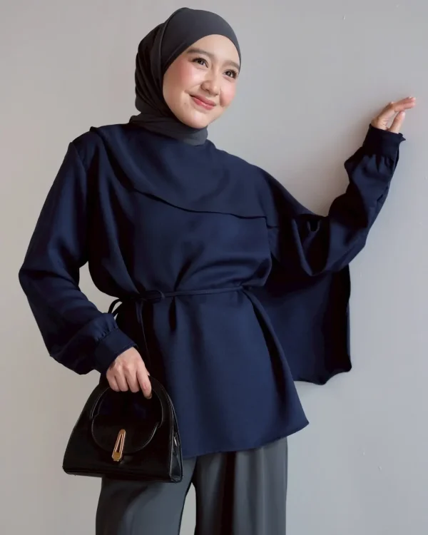 Blainn Blouse foto 1