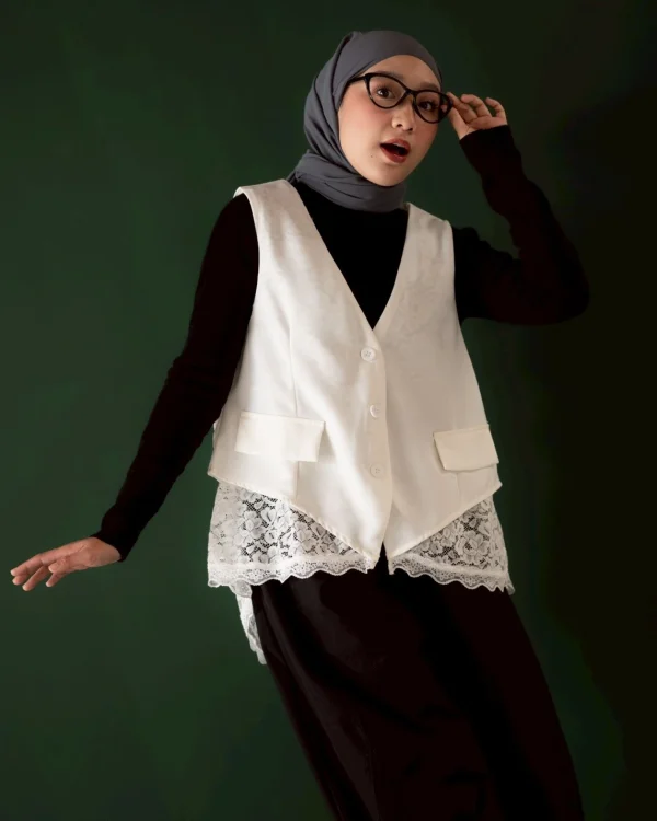 Alnaira Vest foto 6