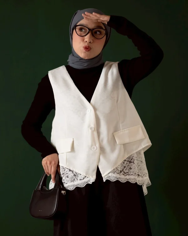 Alnaira Vest foto 4
