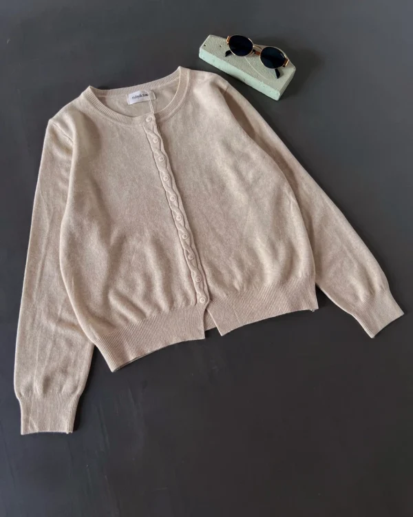 Revina Cardi foto 5