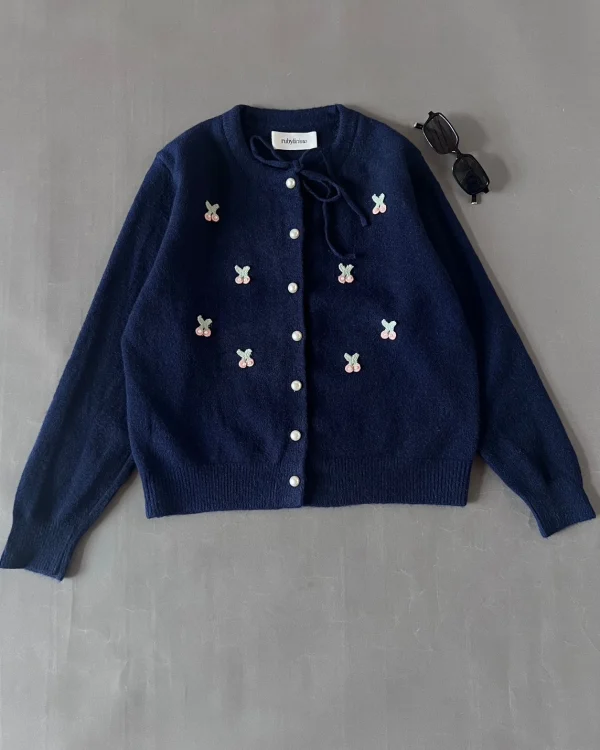 Caska Cardi foto 2