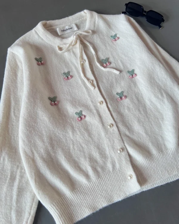 Caska Cardi foto 3