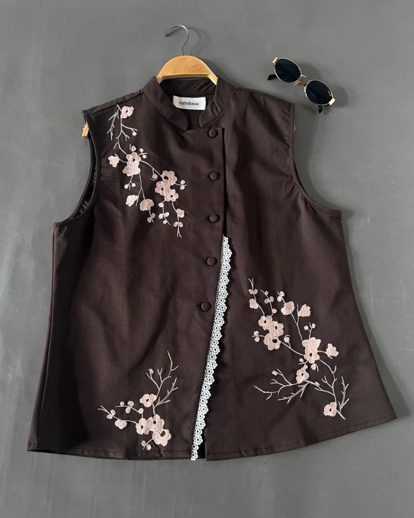 Jecqa Vest foto 2