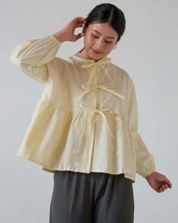 Piya Blouse foto 1