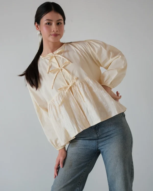 Piya Blouse foto 1